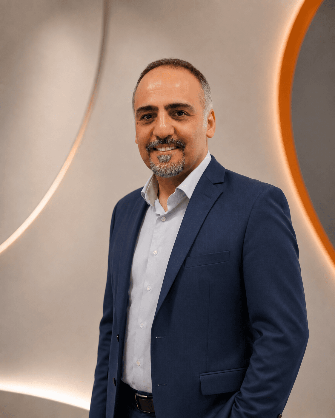 فرهاد تاش
